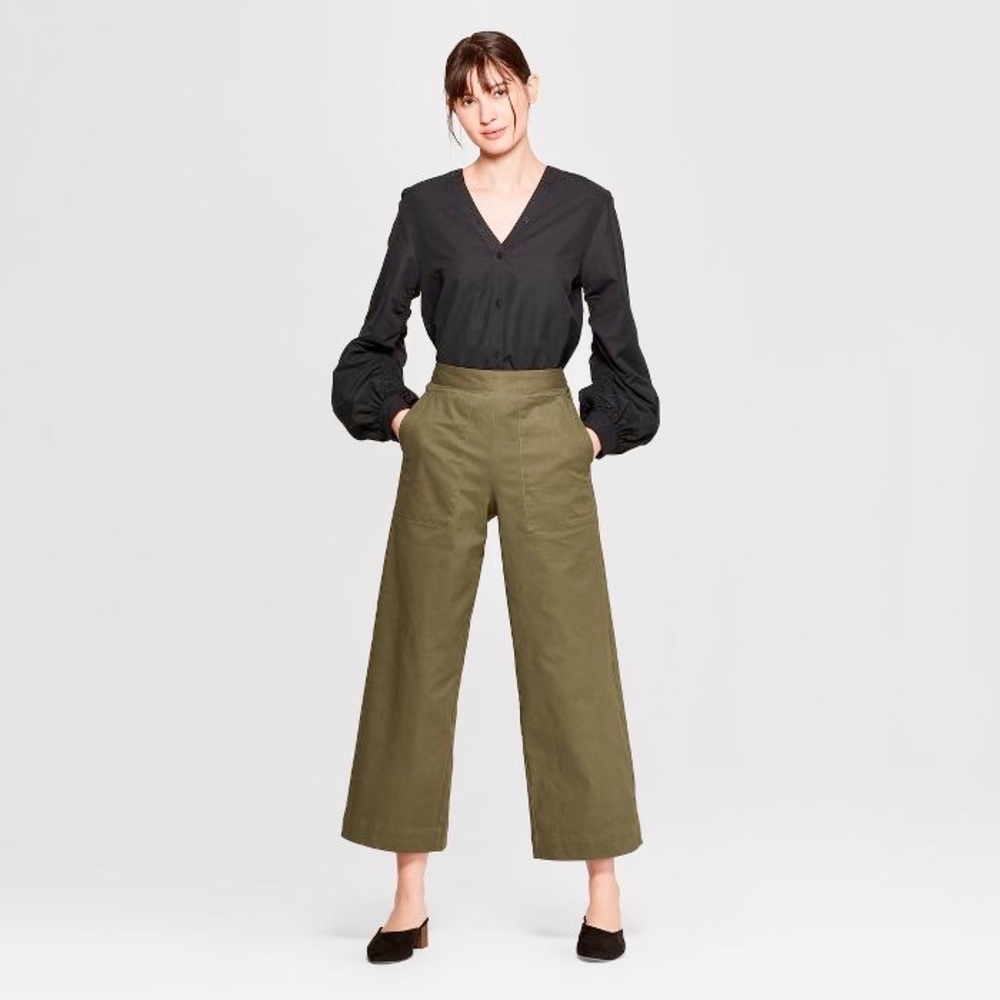 SOLD‼️ NWT High-Rise Pocket Front Wide Leg Ankle …